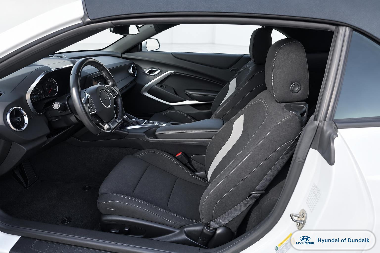 Used 2023 Chevrolet Camaro LT RWD image 7