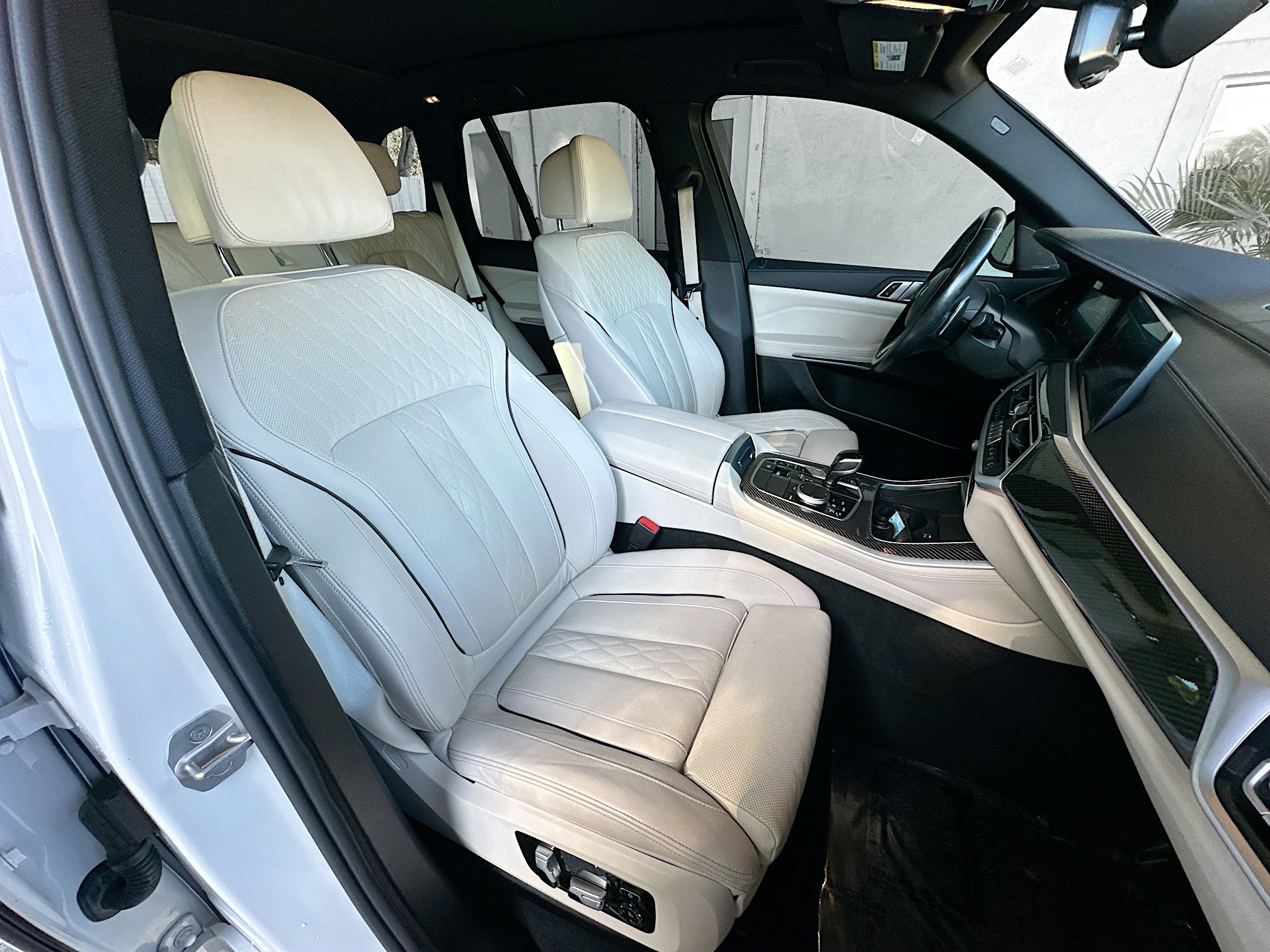 Used 2022 BMW X5 M50i image 30