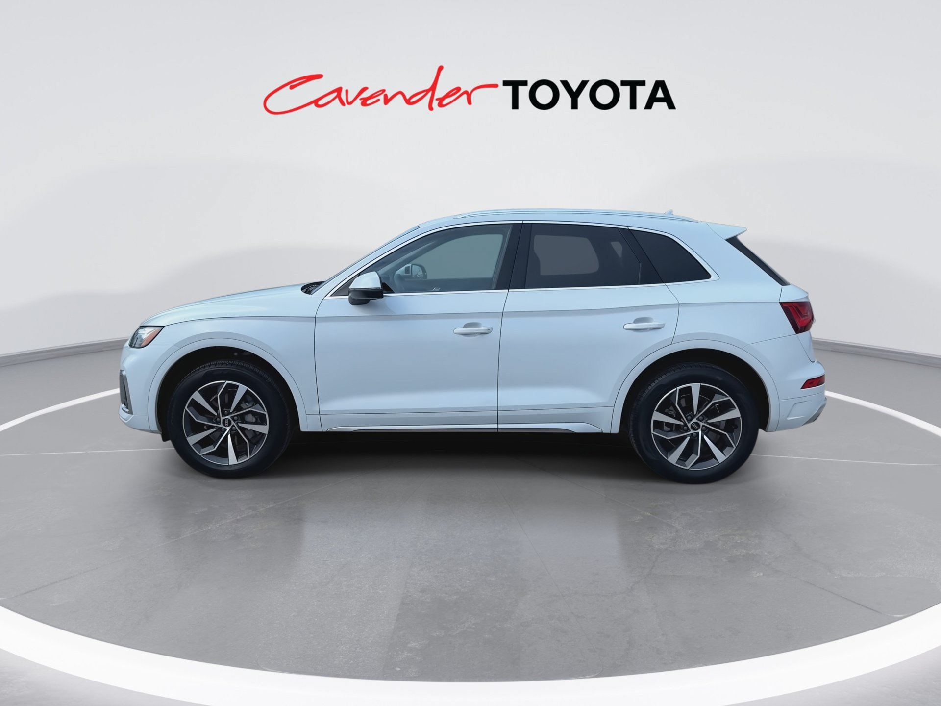 Used 2024 Audi Q5 2.0T Premium w/ Convenience Package AWD/4WD image 5