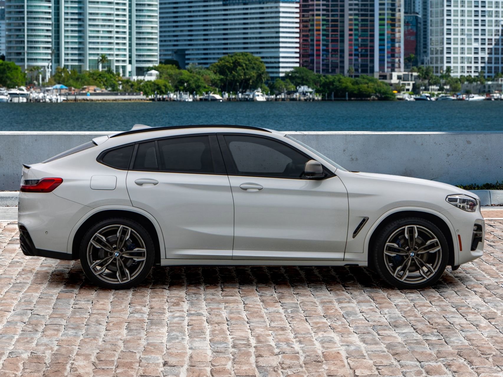 Used 2020 BMW X4 M40i w/ Premium Package image 4