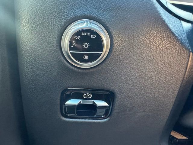 Used 2024 Mercedes-Benz GLC 300 4MATIC image 24