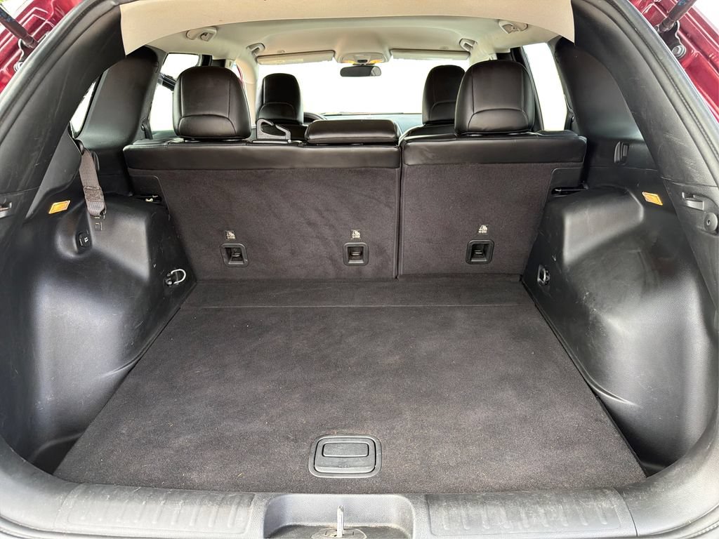 Used 2019 Jeep Cherokee Latitude Plus FWD image 13