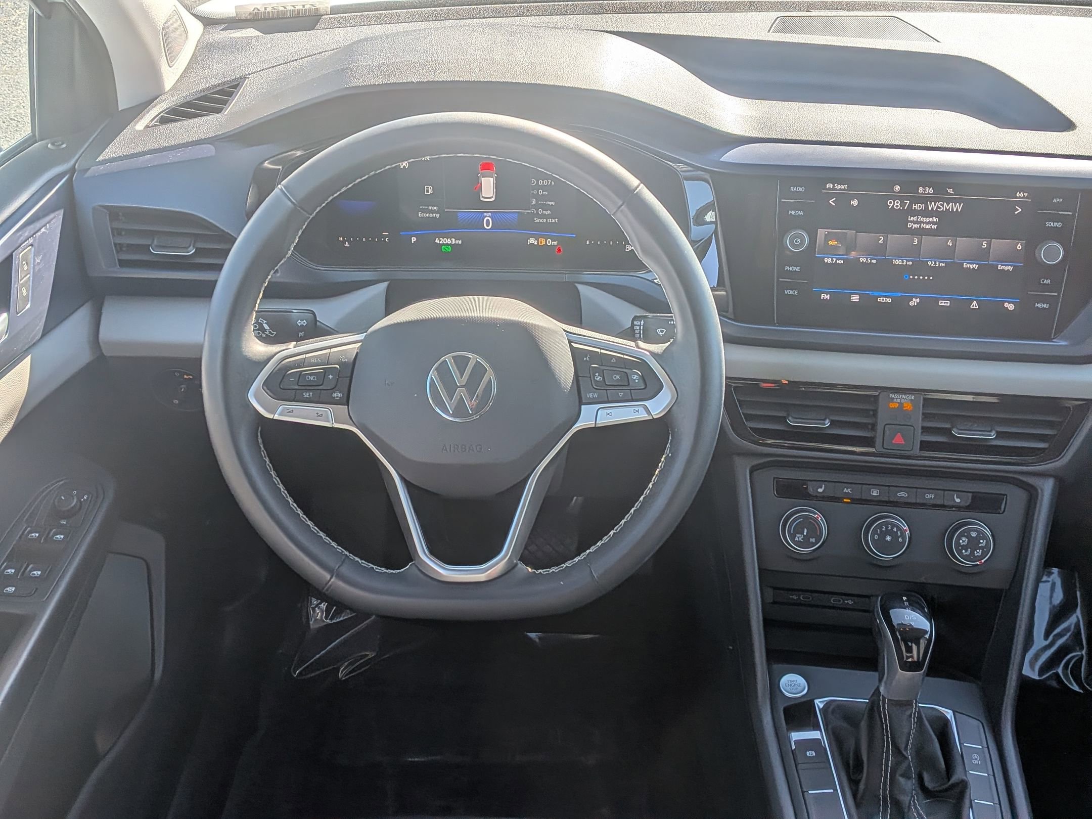 Used 2022 Volkswagen Taos SE AWD/4WD image 18