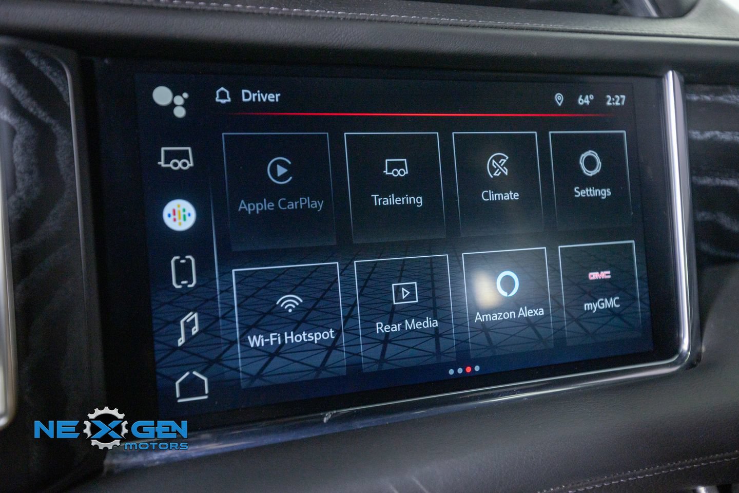 Used 2023 GMC Yukon Denali w/ Advanced Technology Package AWD/4WD image 19