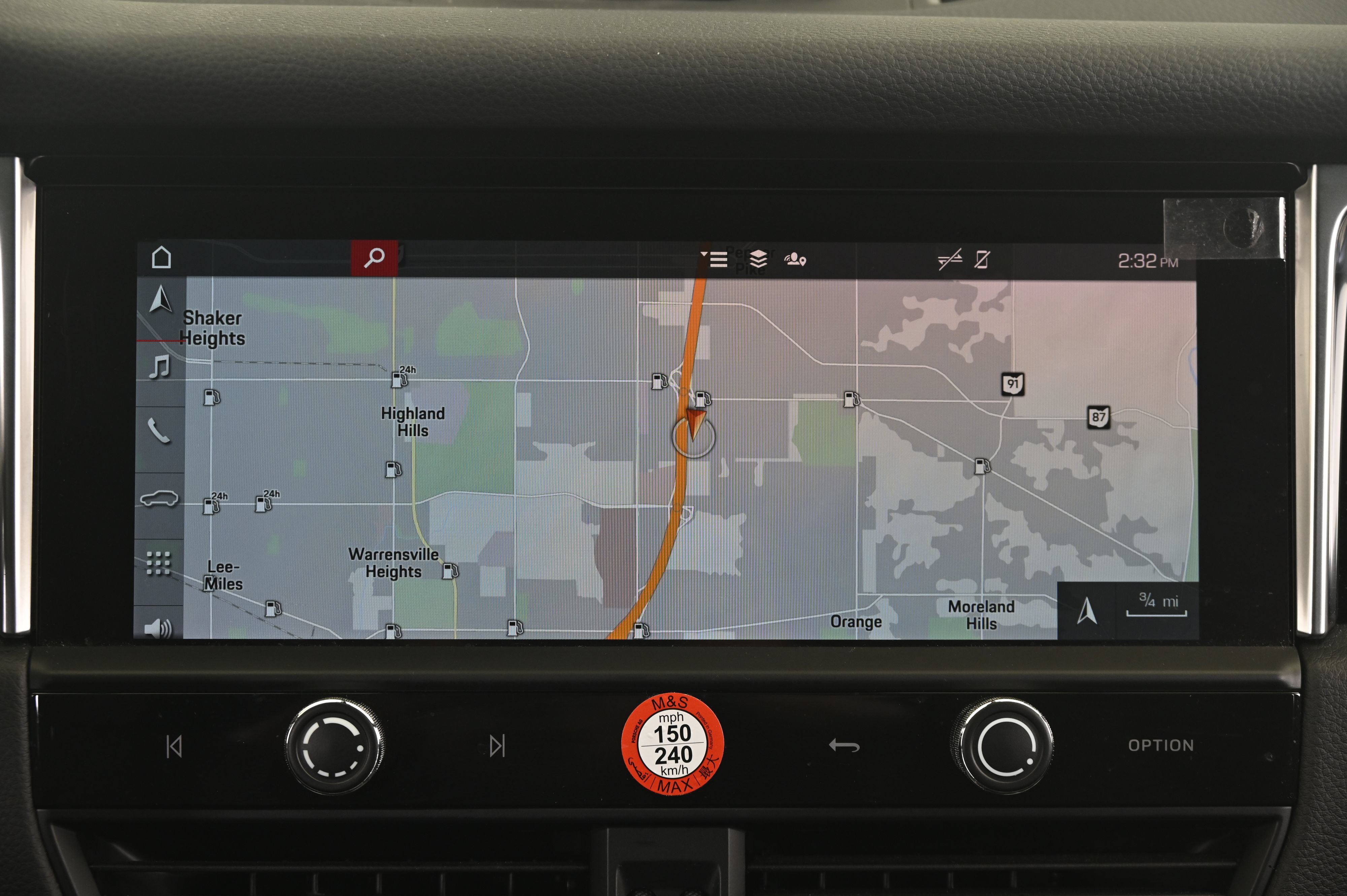 Certified 2023 Porsche Macan AWD/4WD image 33