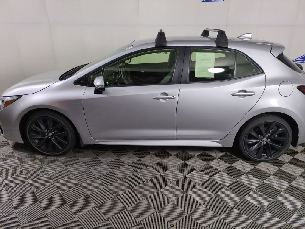 Used 2023 Toyota Corolla XSE FWD image 2