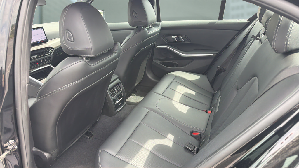 Used 2025 BMW 330i Sedan RWD image 20