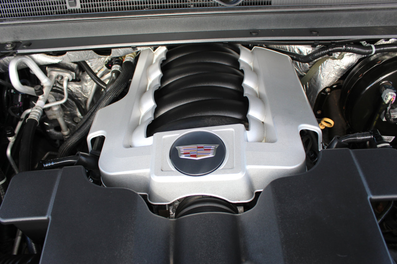 Used 2016 Cadillac Escalade ESV Premium image 37