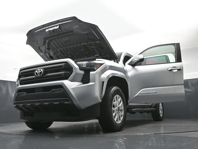 Used 2025 Toyota Tacoma SR5 RWD image 37