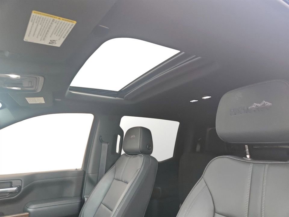 Used 2021 Chevrolet Silverado 1500 High Country w/ Z71 Off-Road Package image 28