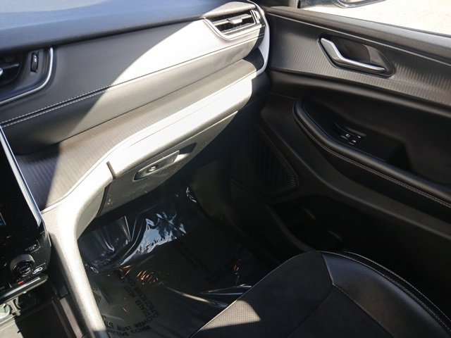 Used 2023 Jeep Grand Cherokee L Laredo image 48