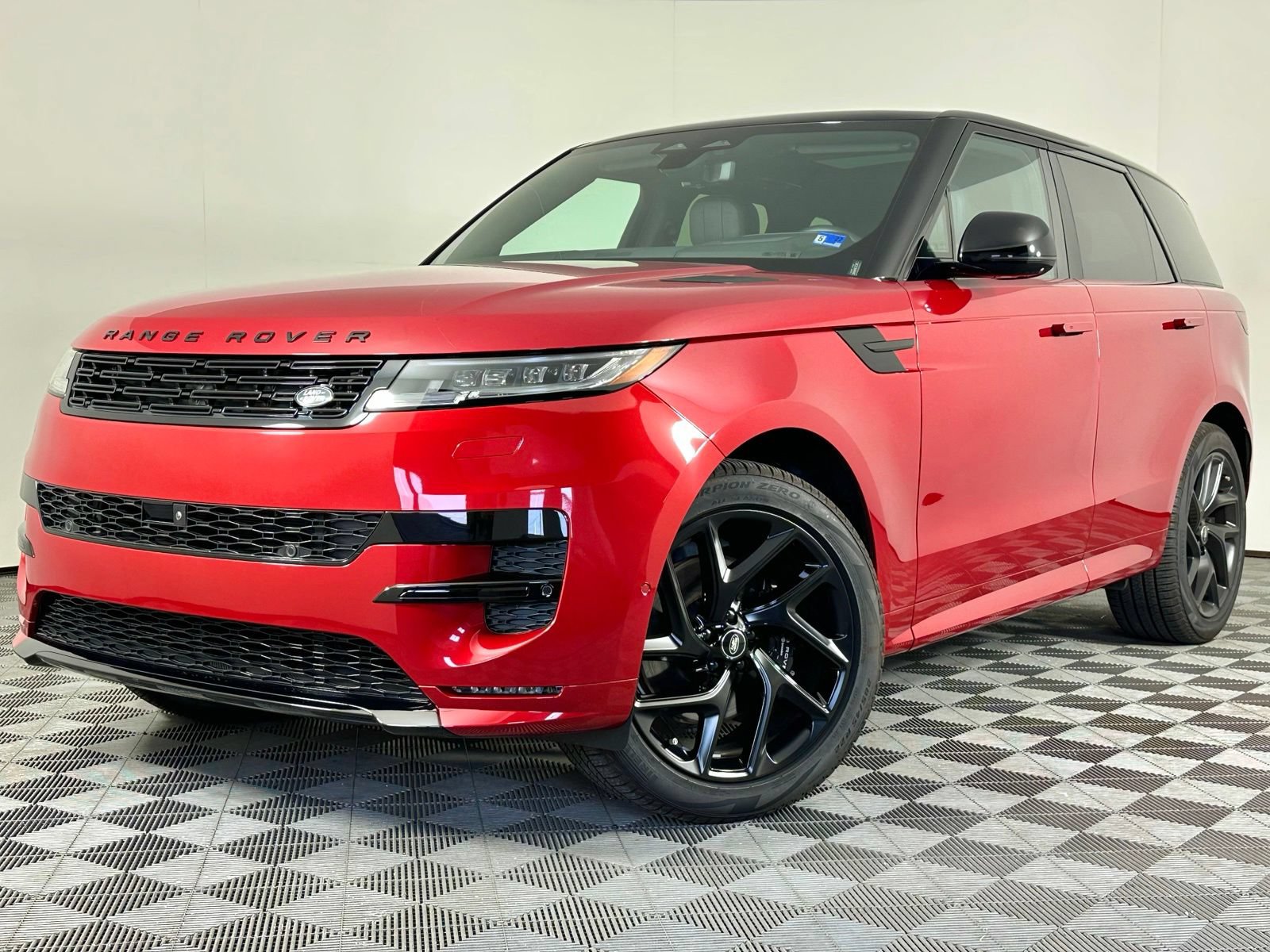 Used 2025 Land Rover Range Rover Sport Dynamic SE AWD/4WD image 40