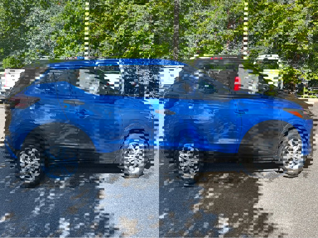 New 2025 Nissan Kicks Play S image 3