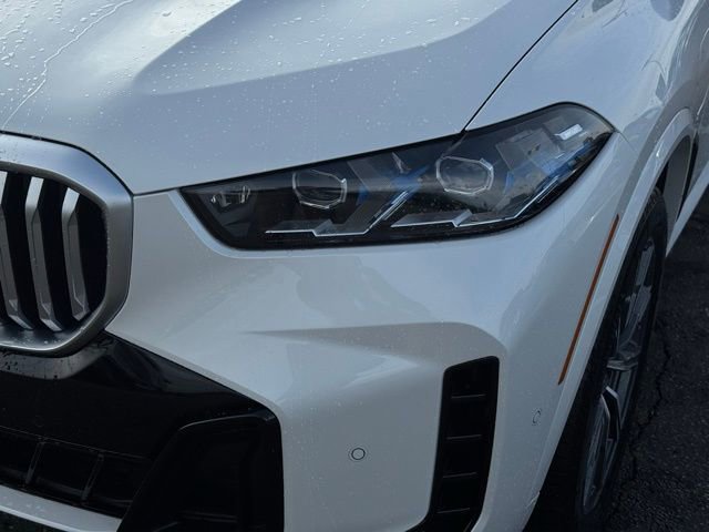 New 2026 BMW X5 xDrive50e w/ M Sport Package image 2