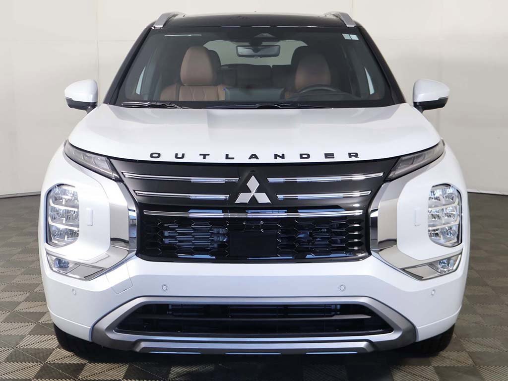 New 2026 Mitsubishi Outlander SEL image 17