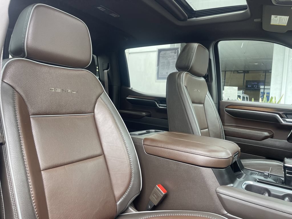 Used 2024 GMC Sierra 1500 Denali w/ Denali Reserve Package AWD/4WD image 16