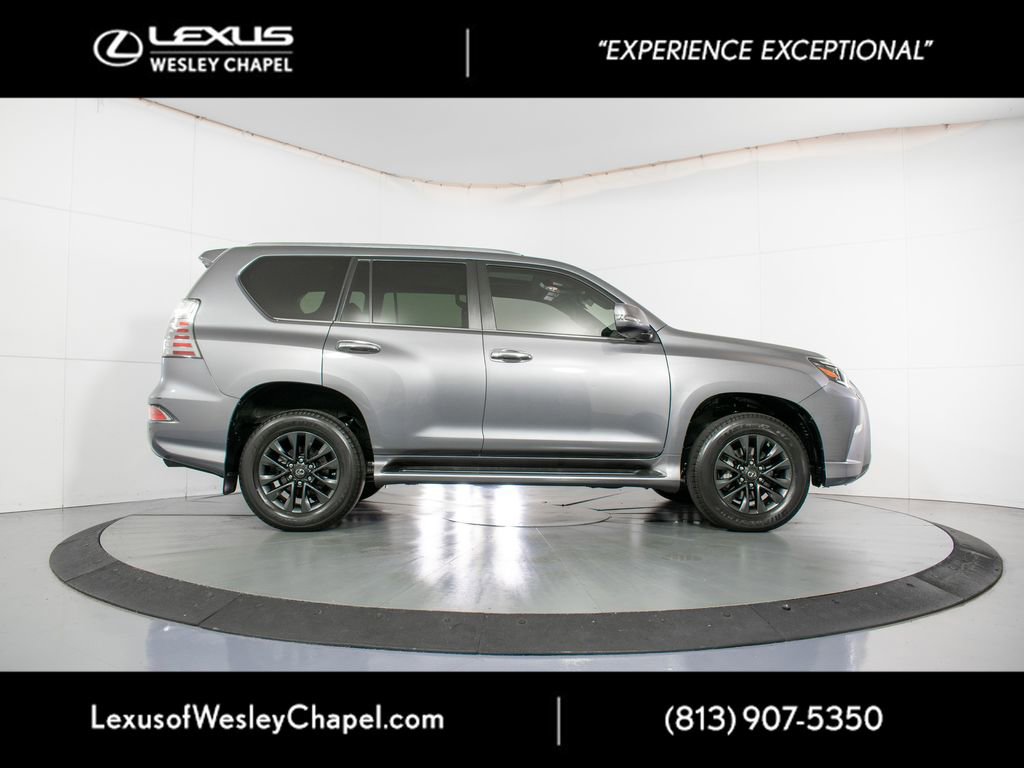 Used 2023 Lexus GX 460 Premium w/ Premium Package image 4