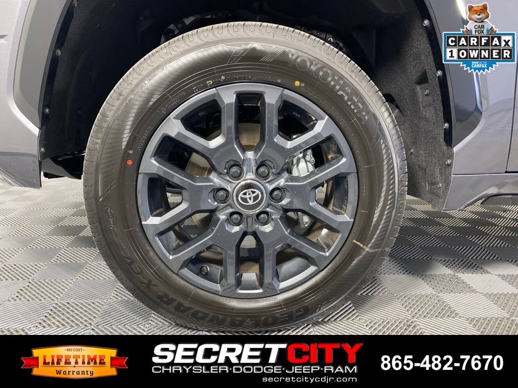 Used 2026 Toyota Tundra Platinum AWD/4WD image 9