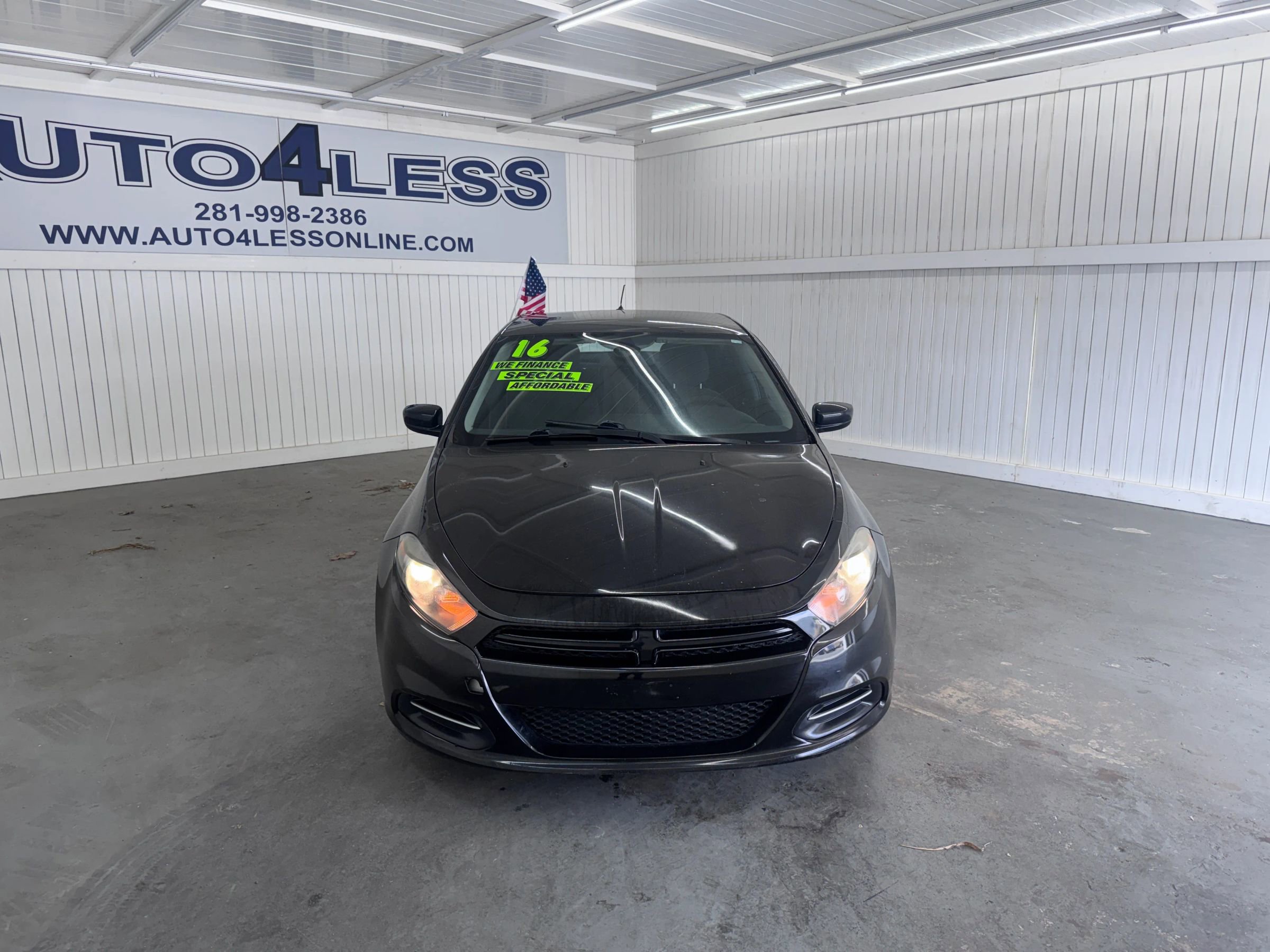 Used 2016 Dodge Dart SXT image 2