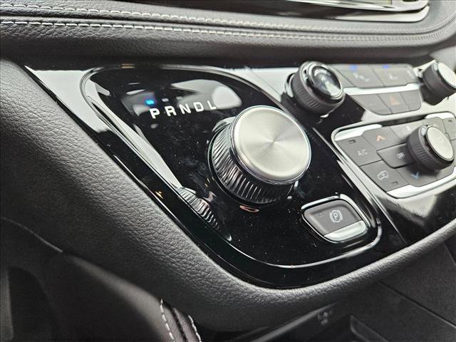 New 2026 Chrysler Pacifica Limited w/ S Appearance Package FWD image 13