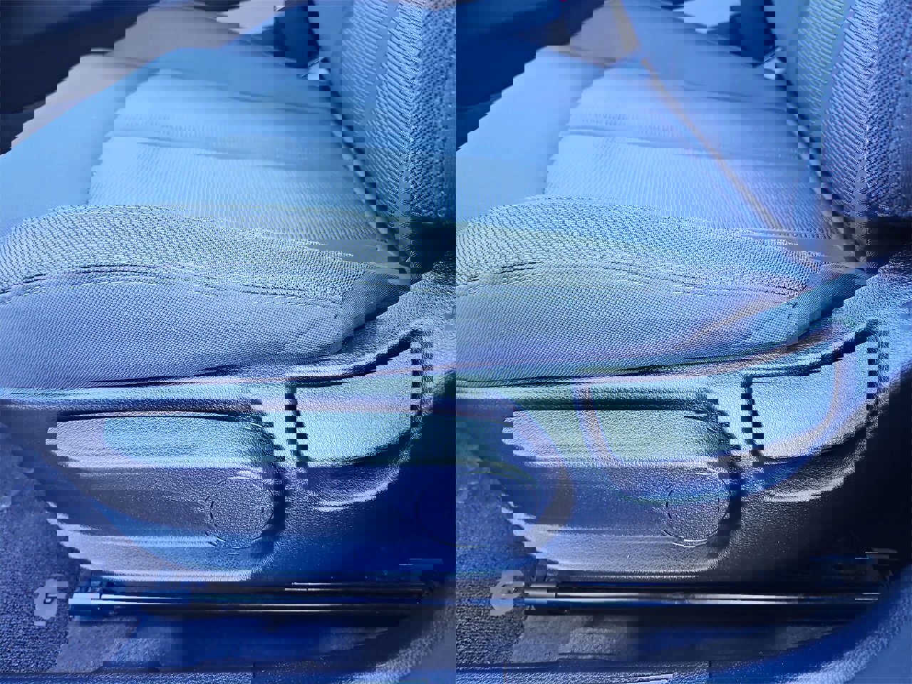 Used 2023 Kia K5 LXS image 28