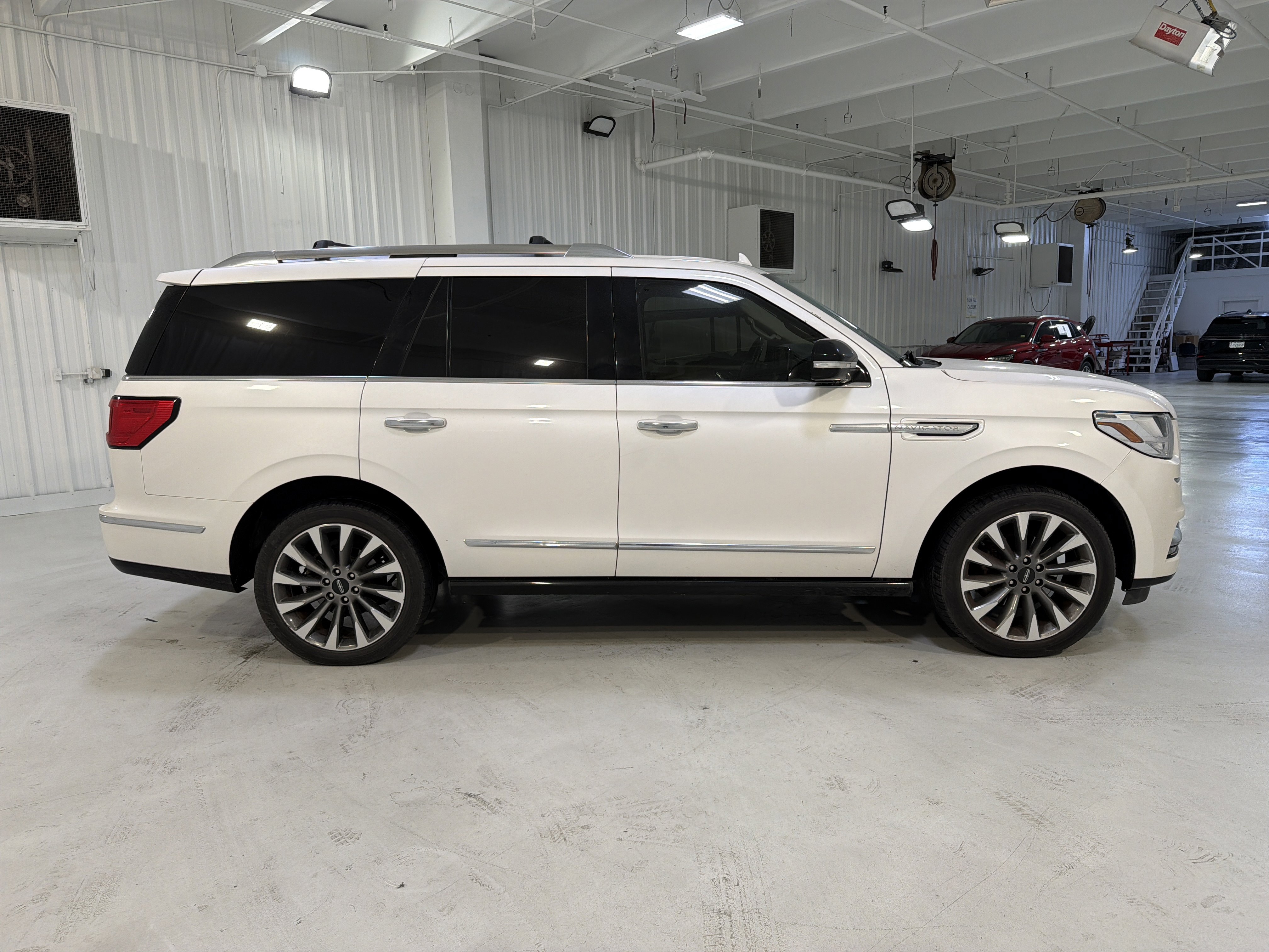 Used 2019 Lincoln Navigator Select w/ Cargo Package image 6