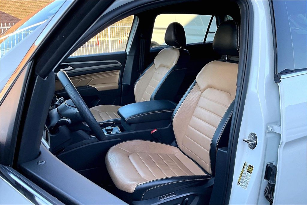 Used 2022 Volkswagen Atlas Cross Sport SEL Premium R-Line AWD/4WD image 24