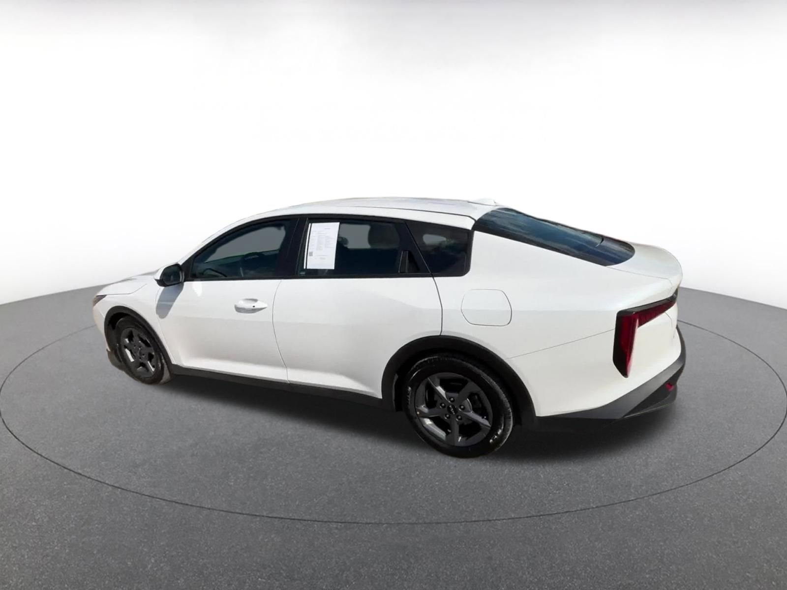 Used 2025 Kia K4 FWD image 10