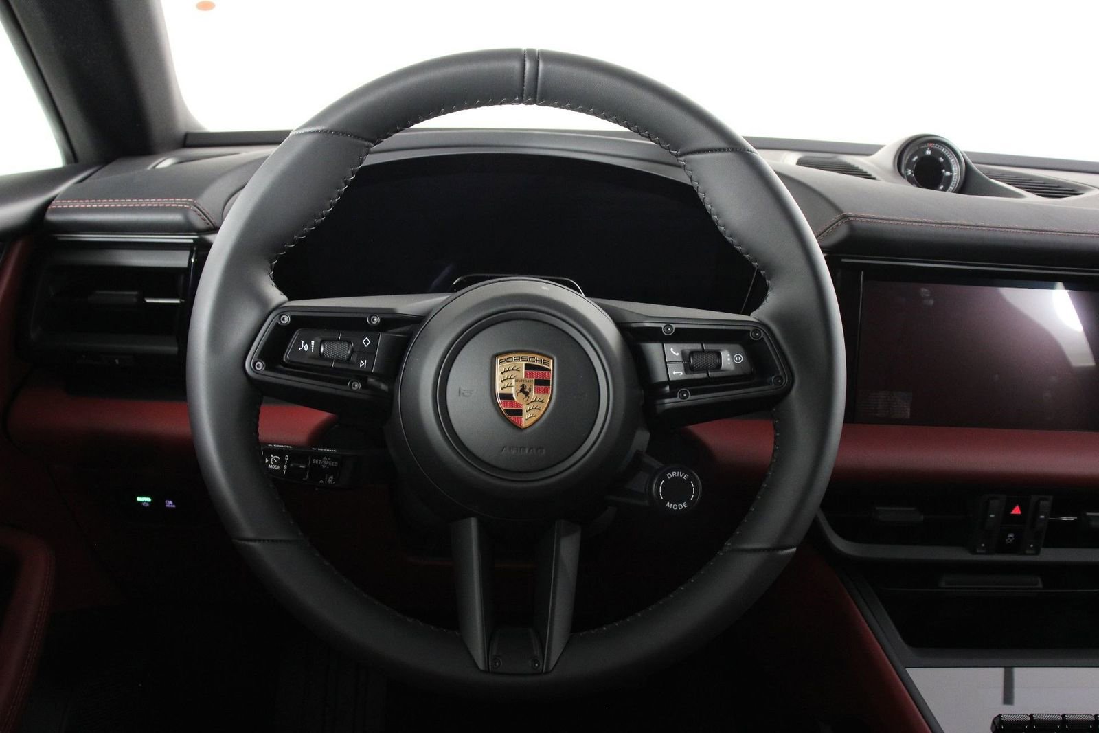 New 2026 Porsche Macan Electric RWD image 12