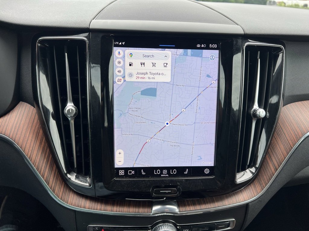 Used 2023 Volvo XC60 B5 Plus image 41