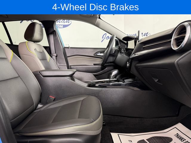 Used 2025 Chevrolet Trax ACTIV FWD image 17