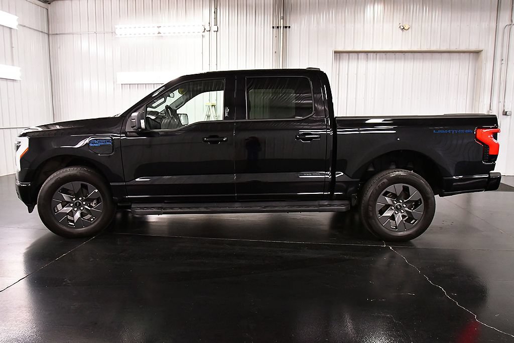 Used 2024 Ford F150 Lightning Flash AWD/4WD image 4