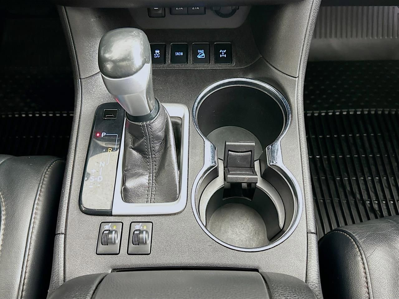 Used 2018 Toyota Highlander XLE image 18