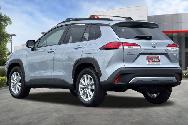 Certified 2025 Toyota Corolla Cross LE image 7