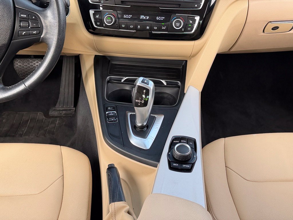 Used 2017 BMW 320i xDrive Sedan AWD/4WD image 34