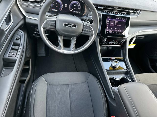 New 2025 Jeep Grand Cherokee Laredo X w/ Trailer Tow Package image 27