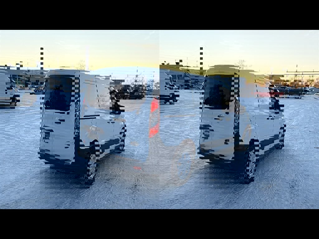 Used 2017 Ford Transit Connect XL image 5