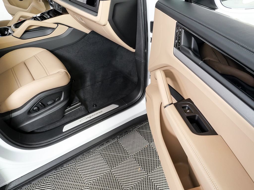 New 2026 Porsche Cayenne image 26