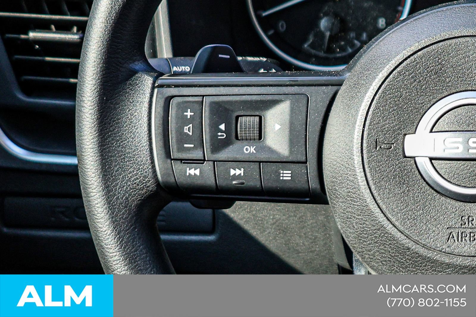 Used 2024 Nissan Rogue S image 29
