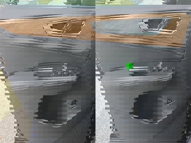 New 2026 Volkswagen Atlas SE image 18