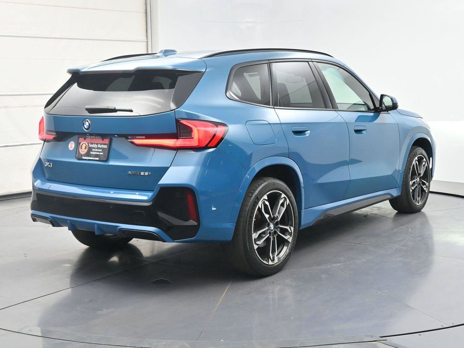Used 2023 BMW X1 xDrive28i w/ M Sport Package AWD/4WD image 32