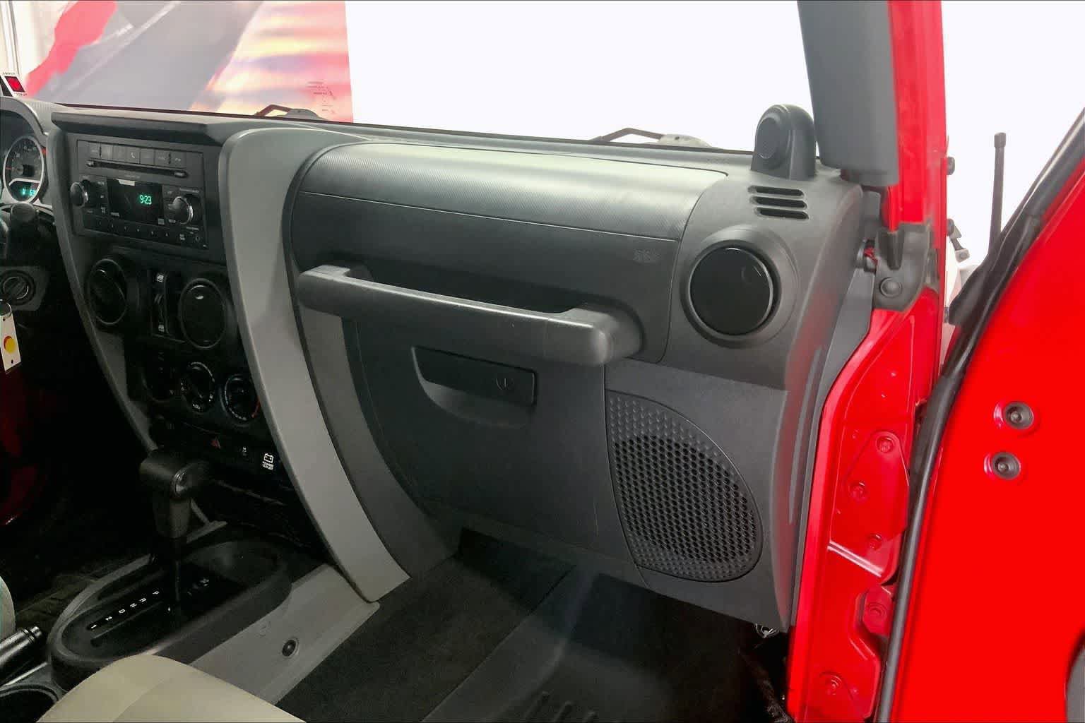 Used 2010 Jeep Wrangler Unlimited Sport AWD/4WD image 19