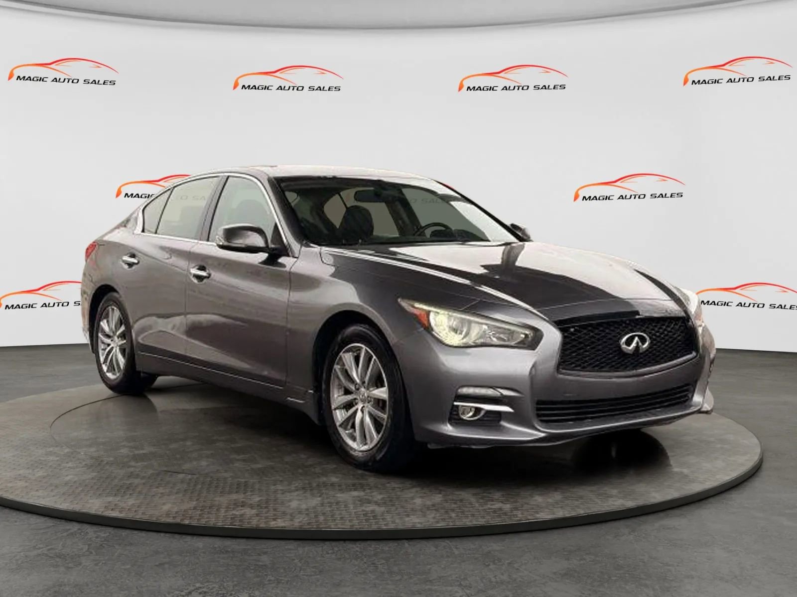 Used 2015 INFINITI Q50 Premium w/ Navigation Package image 4