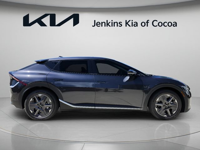 New 2026 Kia EV6 Light RWD image 2