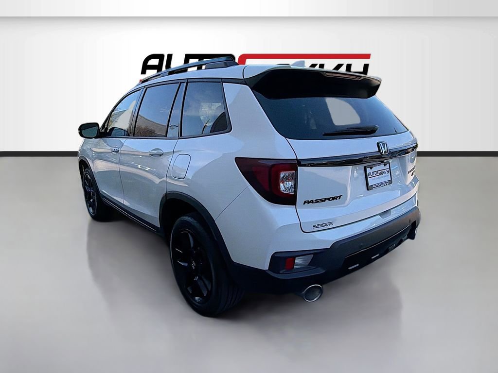 Used 2024 Honda Passport Black Edition image 5