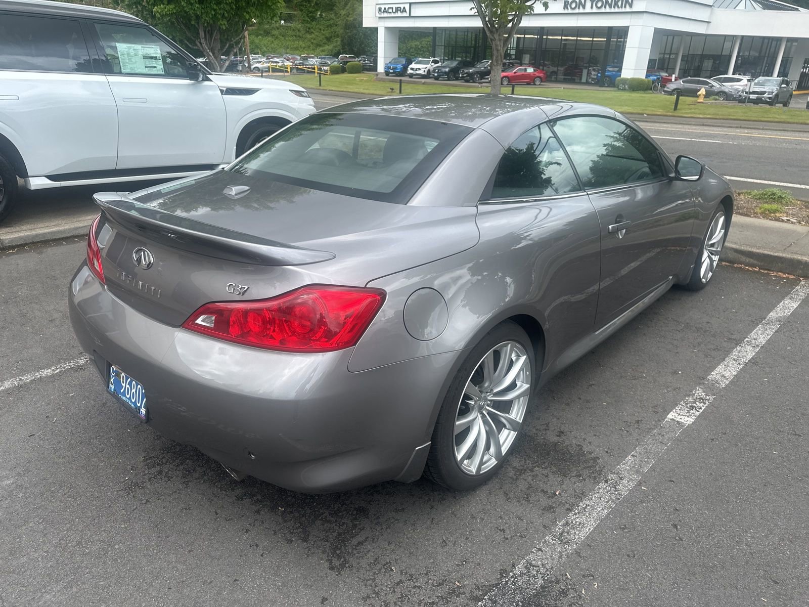 Used 2009 INFINITI G37 Convertible w/ Premium Pkg RWD image 4