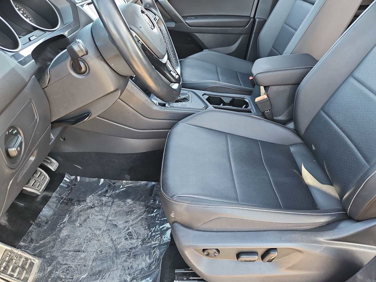 Used 2021 Volkswagen Tiguan SE R-Line image 17