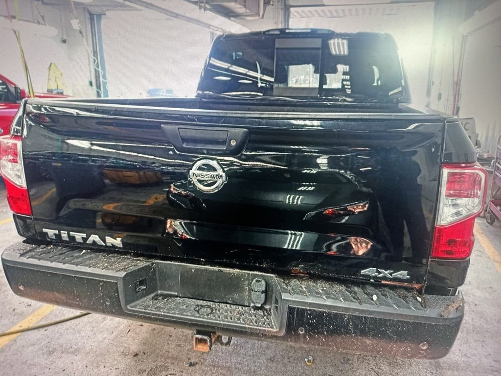 Used 2021 Nissan Titan S w/ S Utility Package image 4