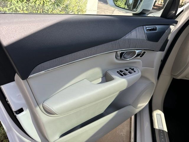 New 2025 Volvo XC90 T8 Plus w/ Protection Package Premier image 14