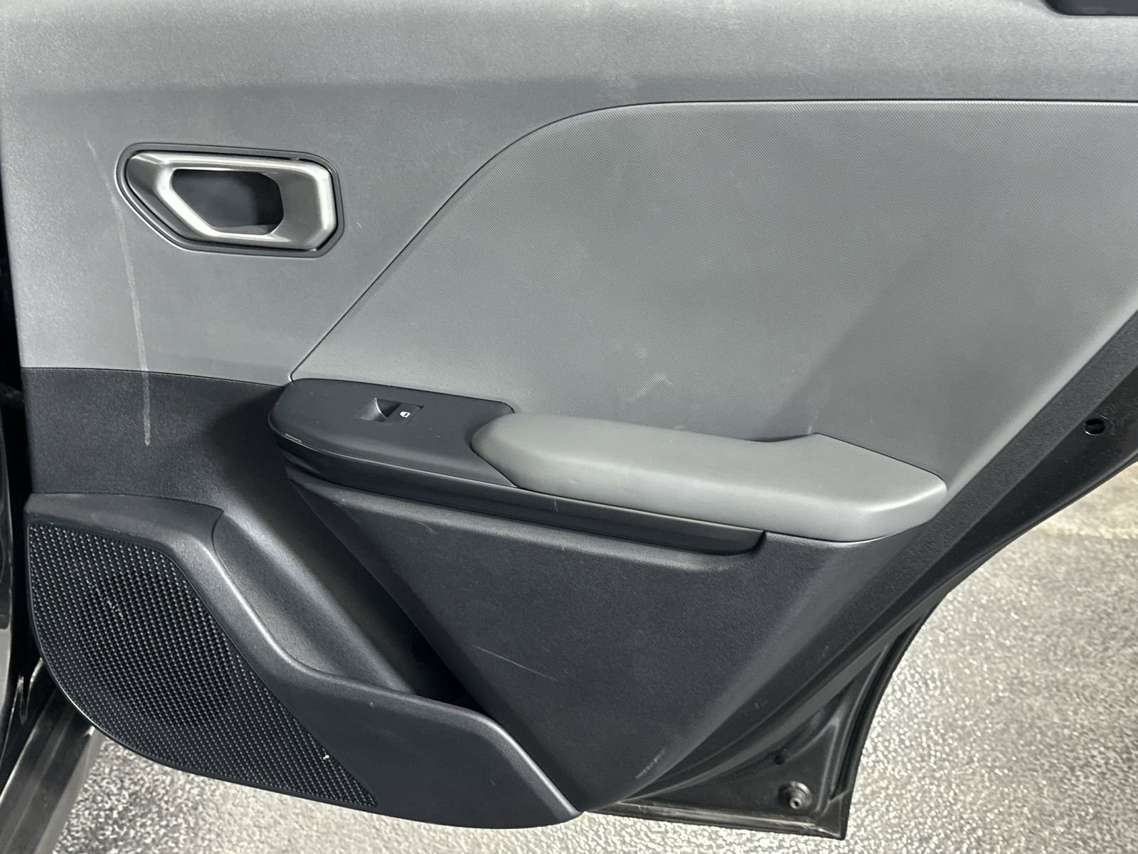 Used 2025 Kia K4 LXS image 32